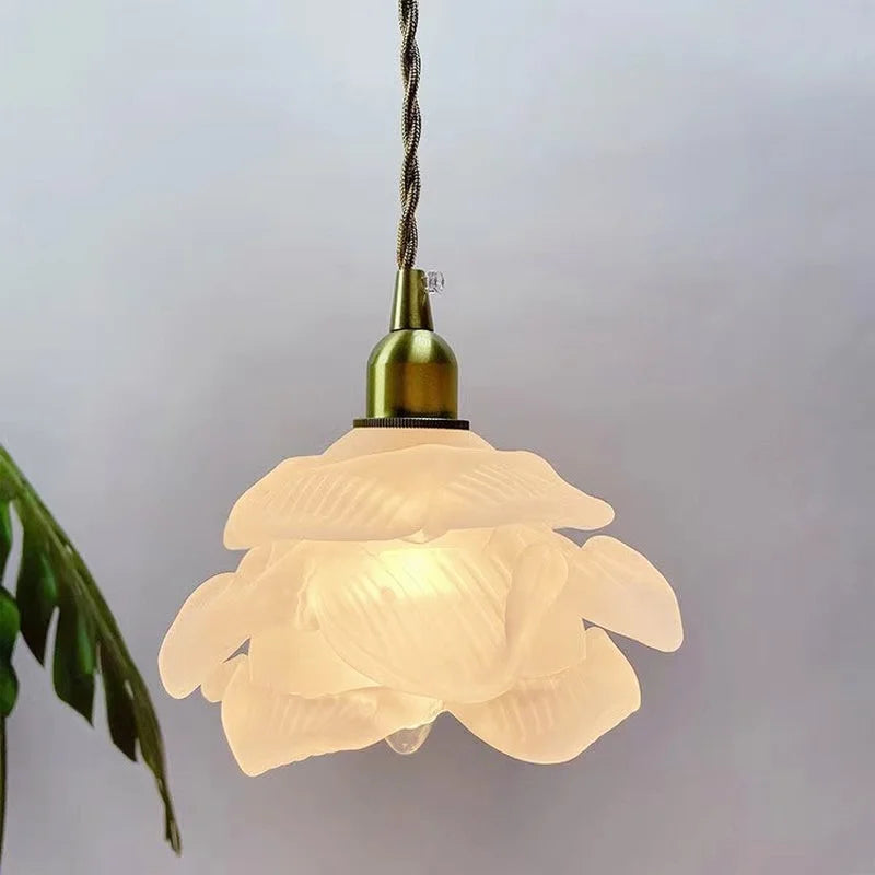 suspension rétro à pétales en laiton et verre pour décoration intérieure - vue 2 sur 10