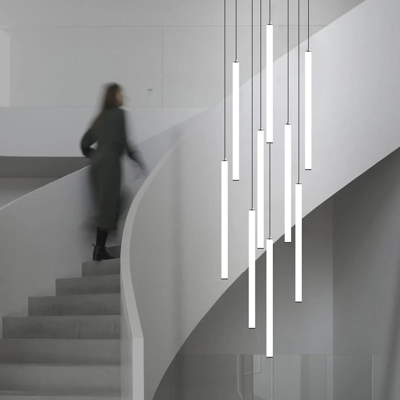 lustre long tube moderne pour villa nordique et hall d'exposition