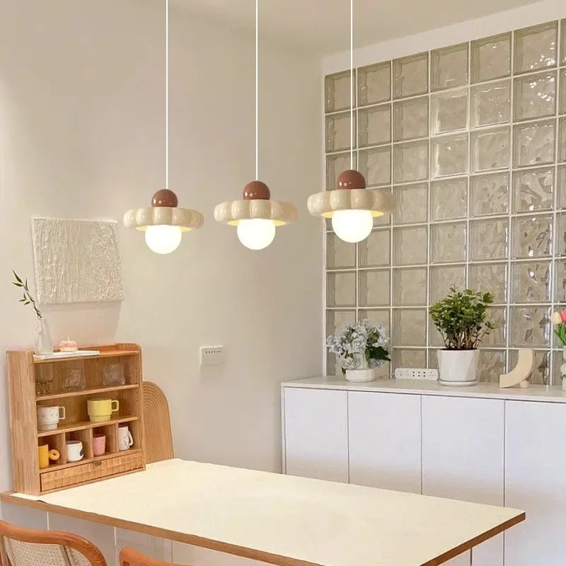 Lustre design avec fleurs Style crème créative