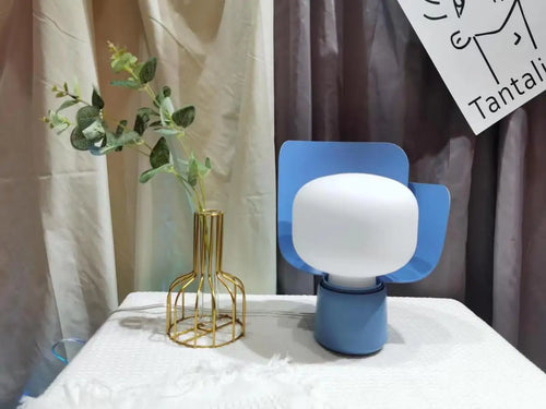 Lampe à poser LED en métal coloré krollet