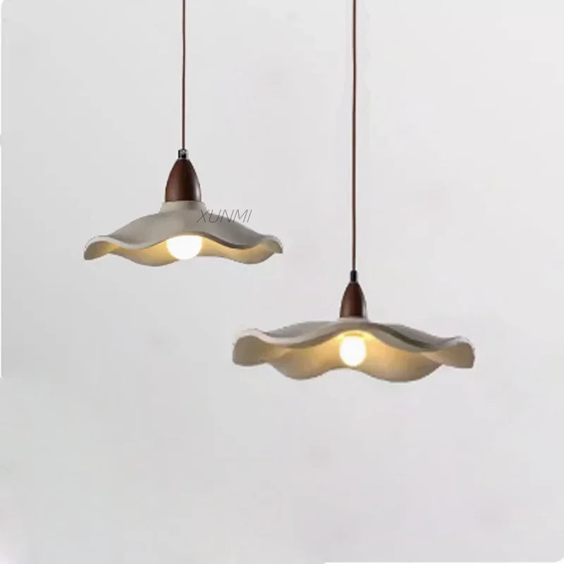 suspension wabi-sabi en ciment et travertin pour décoration intérieure