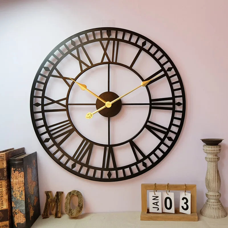 horloge murale vintage en métal style industriel pour décoration intérieure