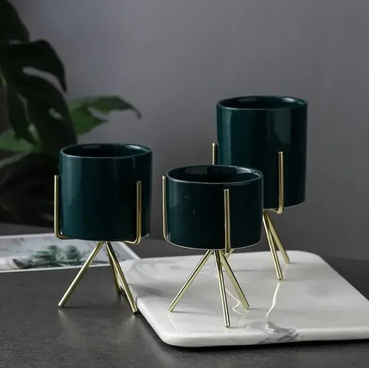 pot de fleurs en céramique avec support en fer doré - vue 4 sur 9