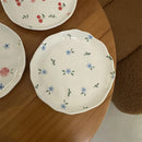 Assiette ceramique artisanale style coreen motif floral irregulier