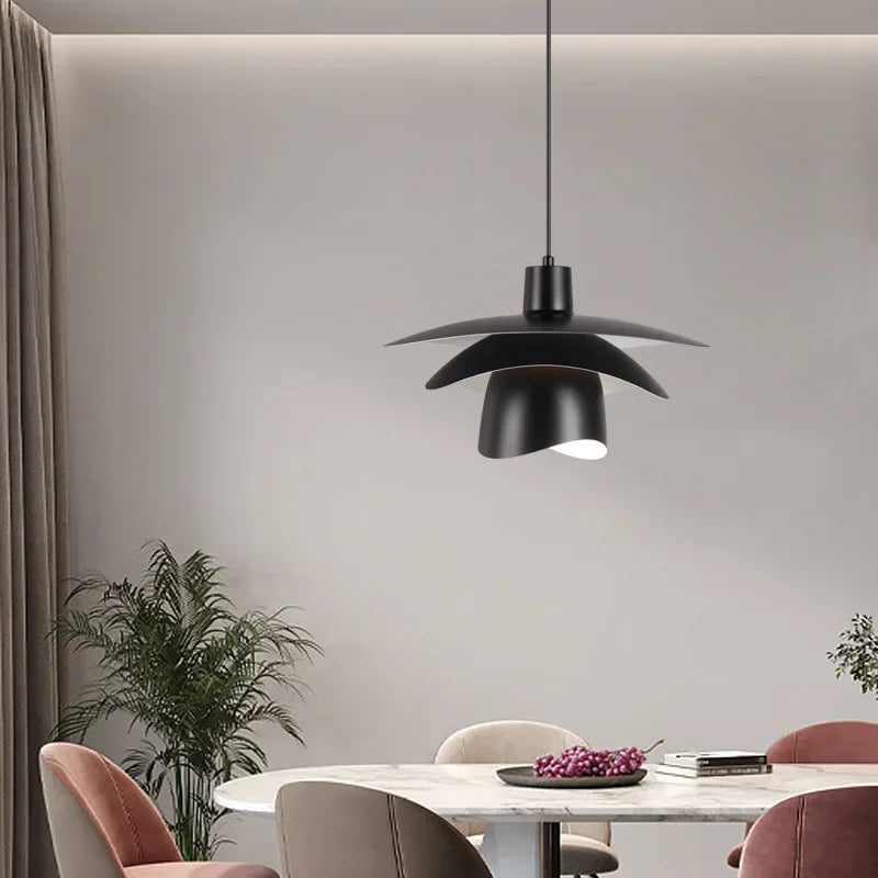 Style nordique lustre chevet chambre d'hôtel lampes Ufo Bar chambre lumière Led Restaurant lustre petit livre rouge - vue 5 sur 9