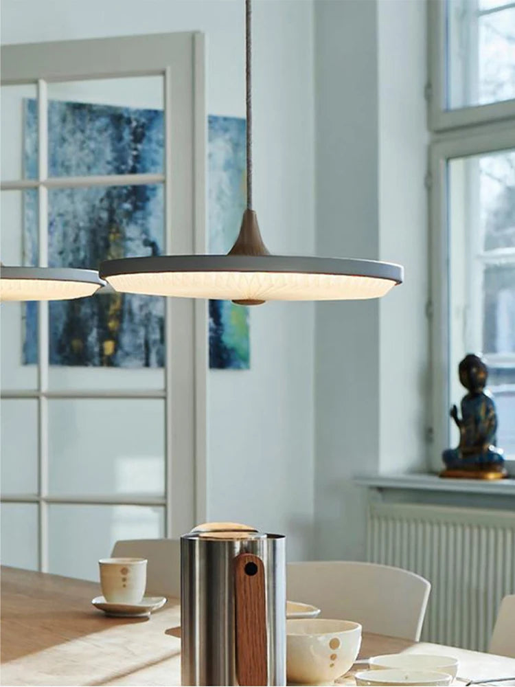Suspension LED au design nordique moderne