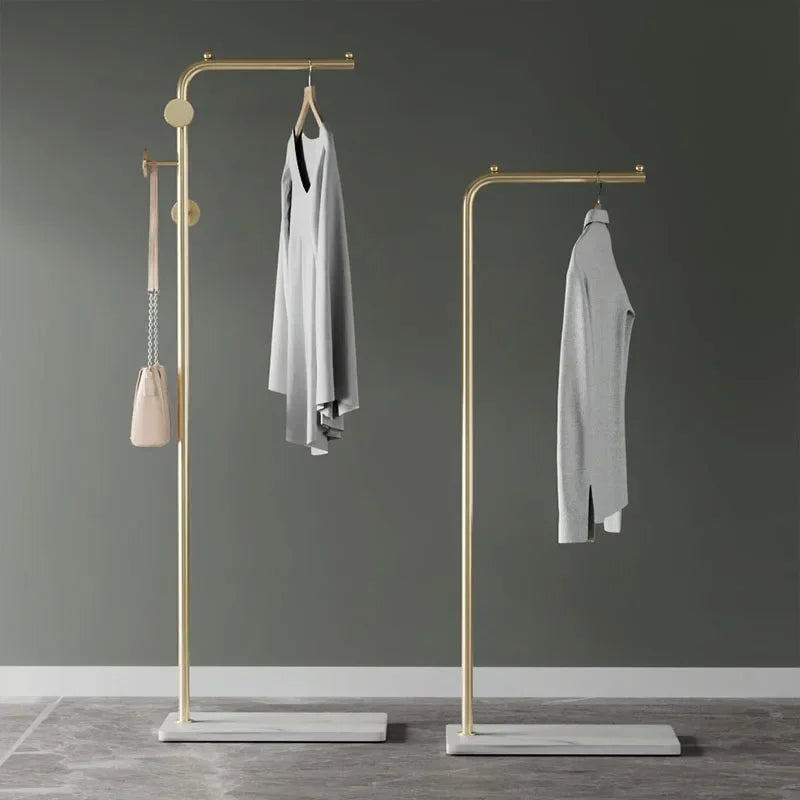 porte-vêtements nordique léger et moderne pour rangement élégant