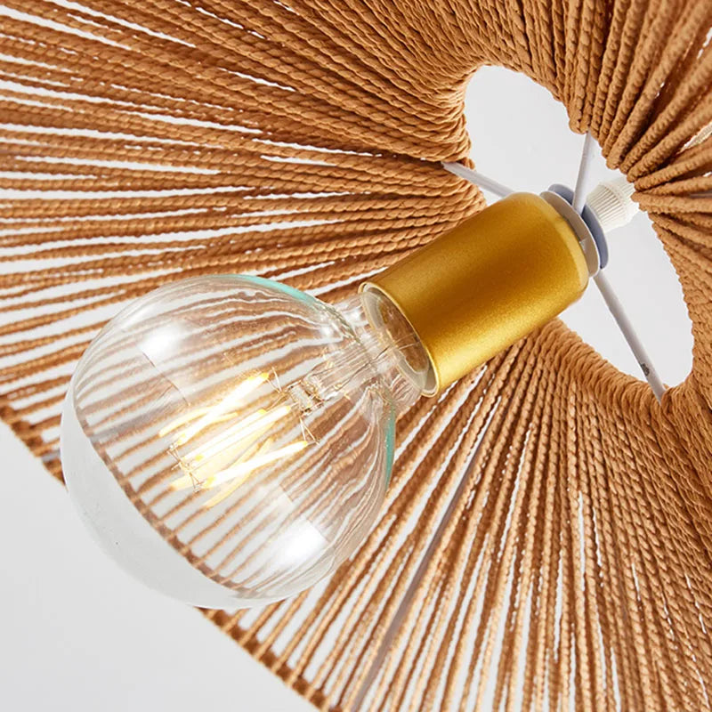 lampe suspendue en rotin tissé style sud-est asiatique