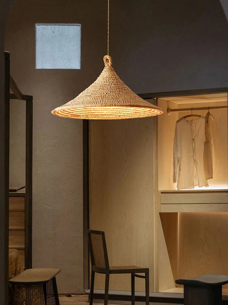 Lustre de style japonais tressé en rotin clair - vue 6 sur 10