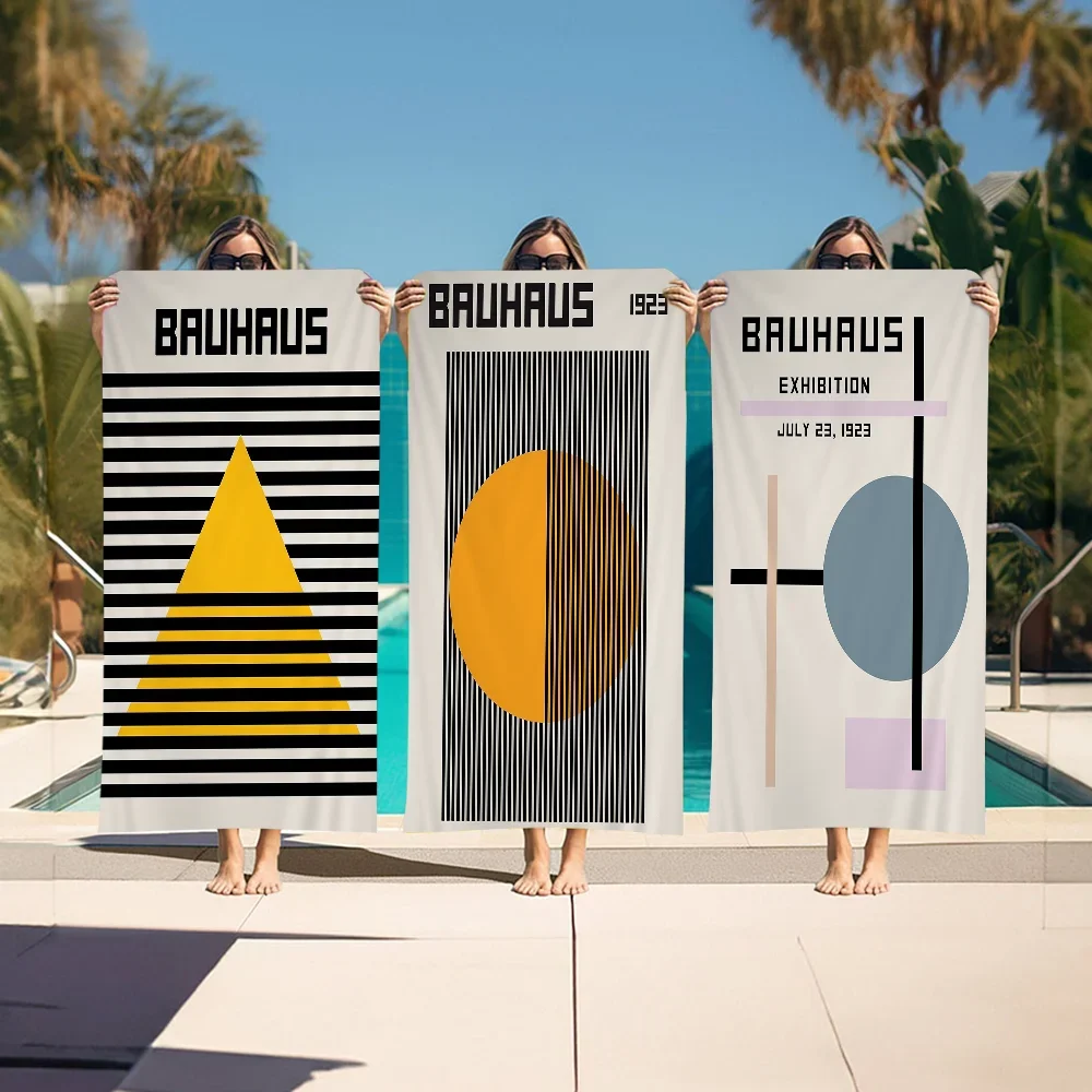 Serviette de plage microfibre motif géométrique bauhaus