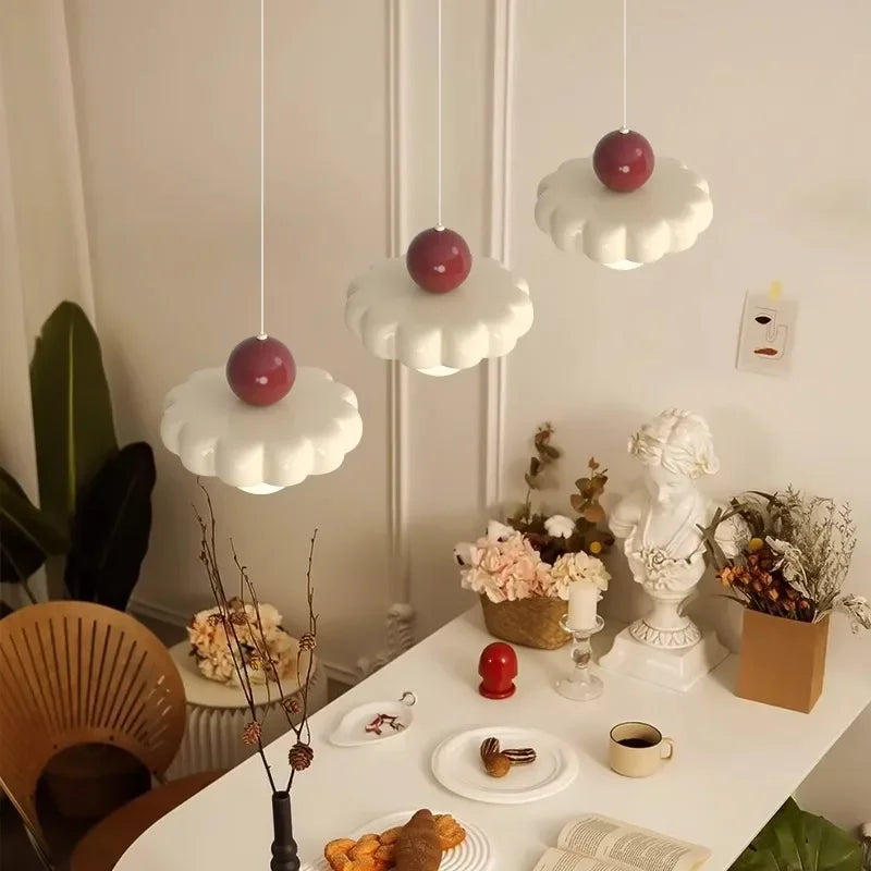 Lustre design avec fleurs Style crème créative