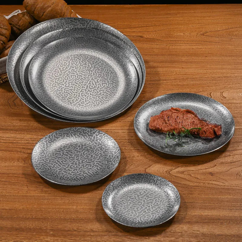 Assiettes rondes acier inoxydable martelé style rétro service - vue 4 sur 11