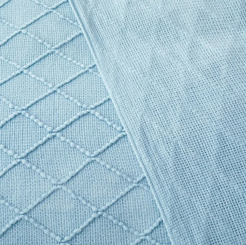 Plaid tricot jacquard à carreaux style nordique pompons