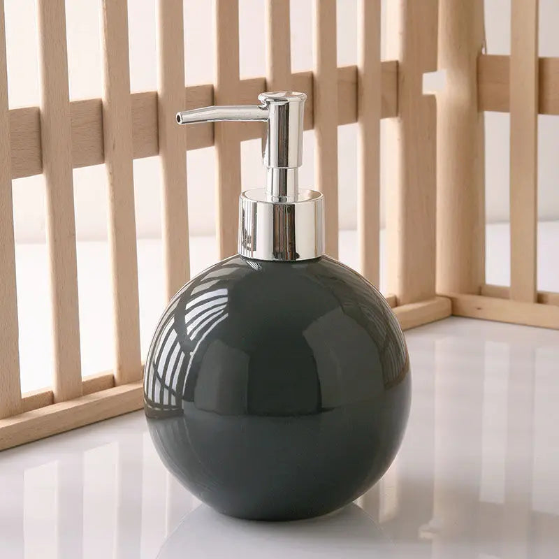 bouteille de gel douche et savon pour les mains accessoires de salle de bain