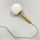 suspension moderne avec abat-jour en boule de verre doré