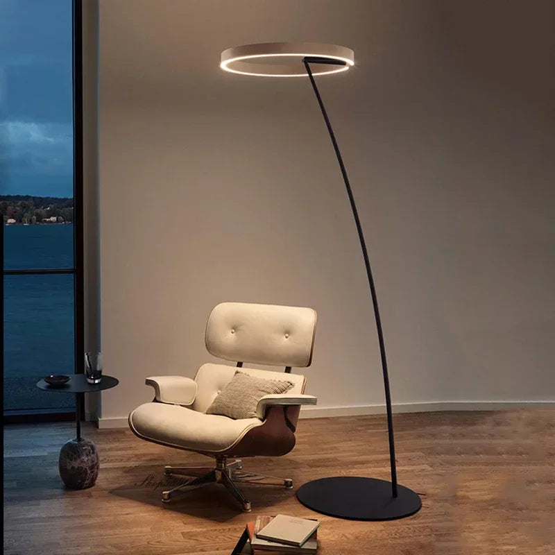 Lampadaire LED style italien décor intérieur