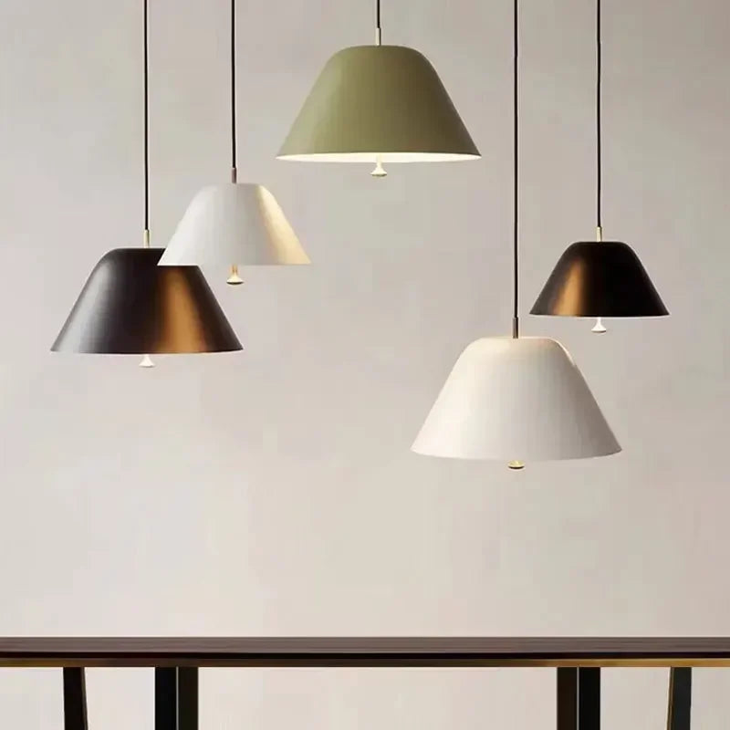 Suspension en fer au design nordique LED