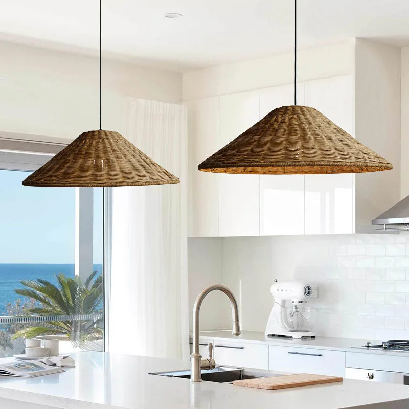 Suspension conique zen en rotin de bambou