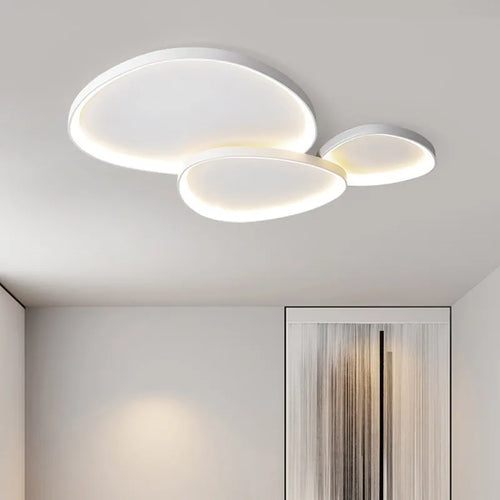 Plafonnier LED rond au design nordique simpliste