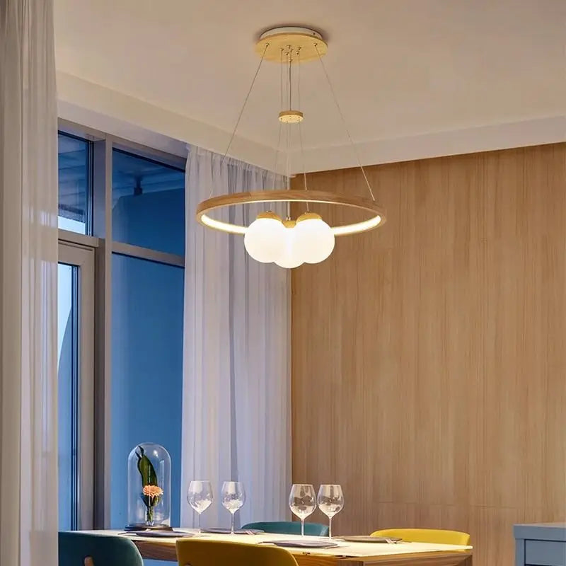 lustre nordique avec anneau en bois pour décor intérieur