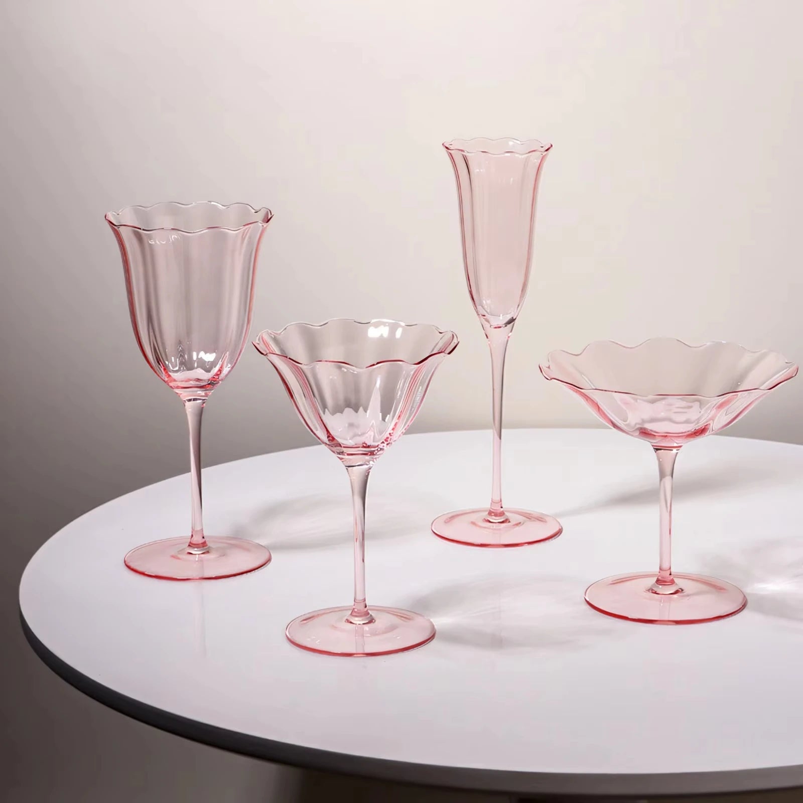 Verre vin vintage motif fleurs style cristal - vue 3 sur 7