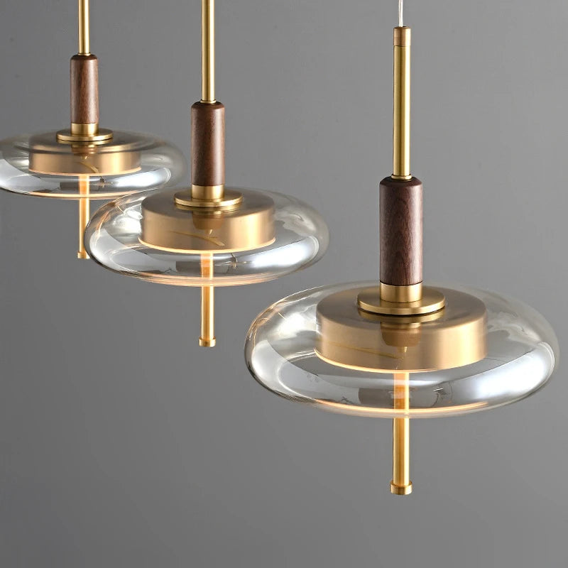 suspension en laiton et noyer design nordique luxueux - vue 5 sur 10
