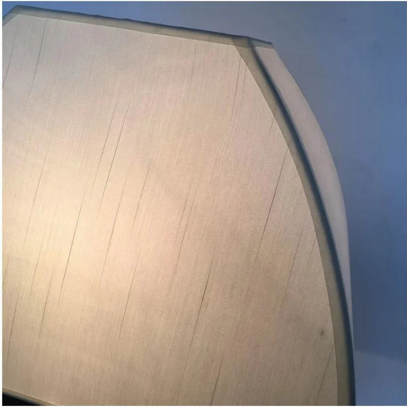 Lampe de Table au Design créatif et minimaliste moderne - vue 2 sur 4