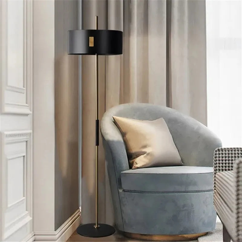 lampe de sol minimaliste pour lecture et décoration intérieure