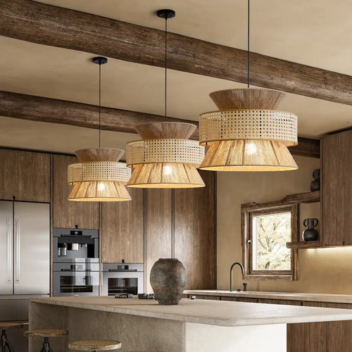 Suspension Sabi Wabi style chinois en rotin cannage