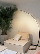 Nordique LED Coin Lumière Arc RVB Lampadaires Noir Blanc C APP À Distance Lampadaires Stand lumière pour Salle À Manger Salon Décor
