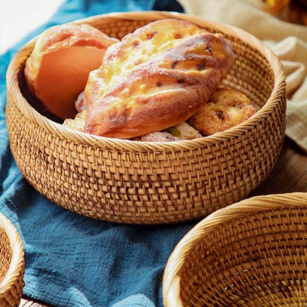 panier rond en rotin tissé pour fruits et collations - vue 5 sur 13