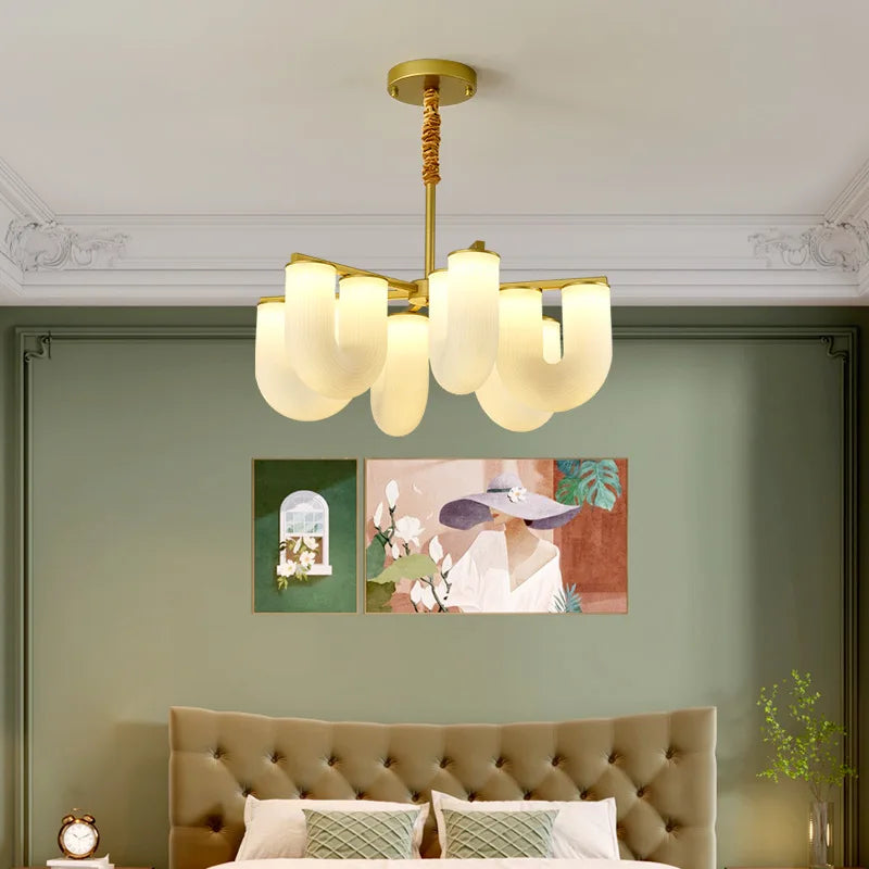 lustre moderne en acrylique et métal doré pour intérieur élégant - vue 3 sur 10