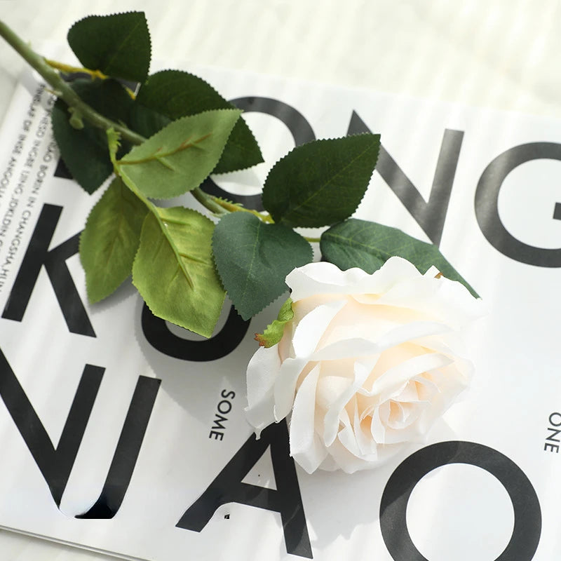 fleurs artificielles décoratives pour une ambiance agréable