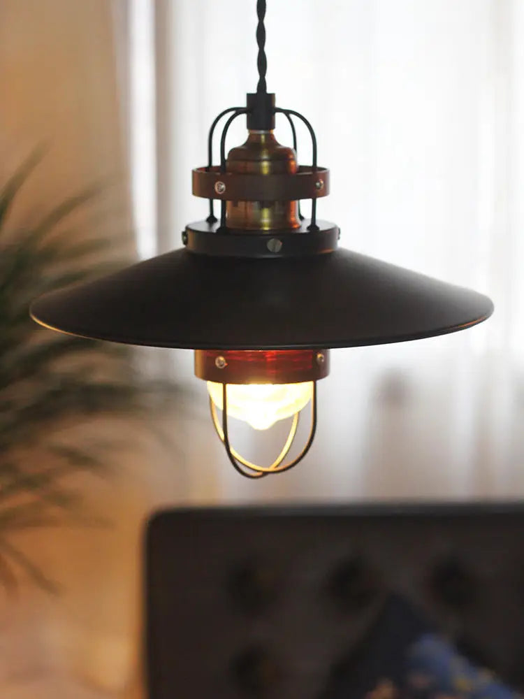 lustre vintage en bois pour décoration intérieure élégante