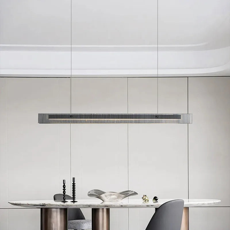 Lustre design de luxe en acier inoxydable et cristal minimaliste longue bande - vue 7 sur 8