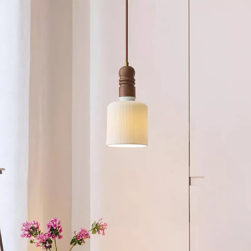 Suspension LED style nordique en bois massif et céramique - vue 5 sur 14