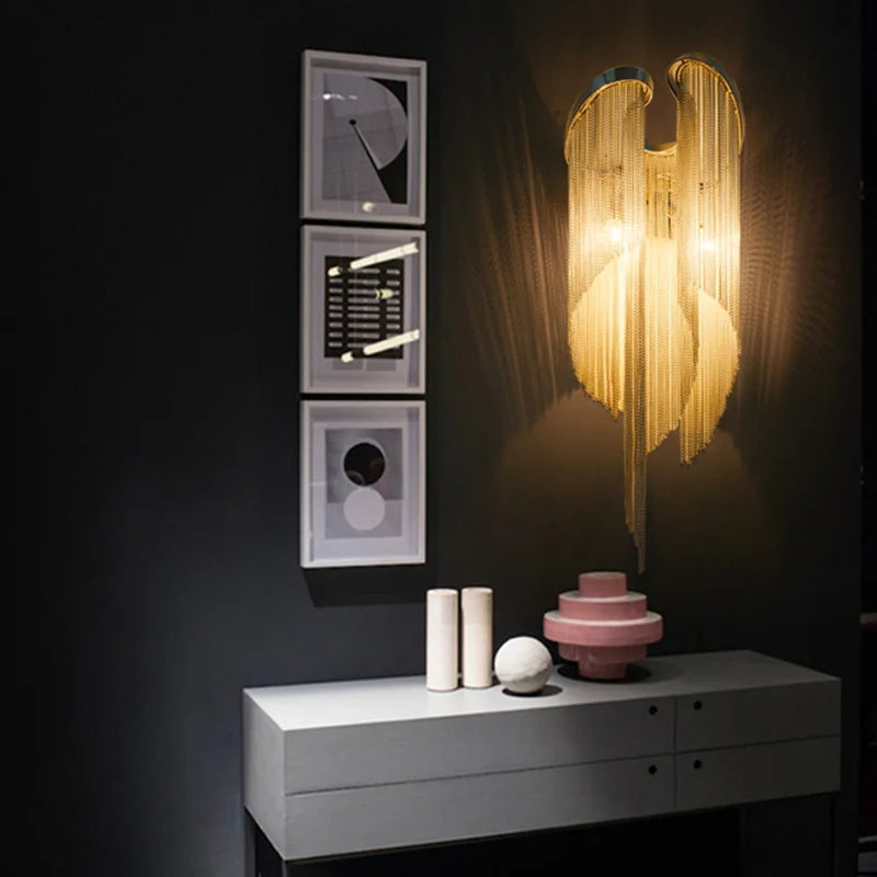 Applique murale LED en aluminium avec pompons - vue 9 sur 12
