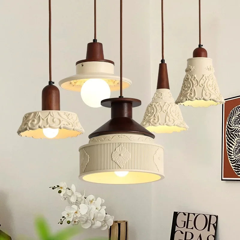 lustre rétro en résine gravée style antique décoratif - vue 4 sur 14