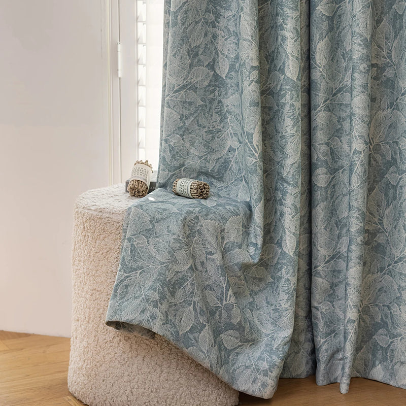 Rideau occultant moderne motif feuilles pour salon intimité