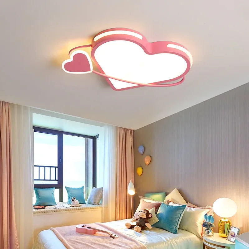 plafonnier LED chambre enfants en forme de coeur rose - vue 6 sur 10