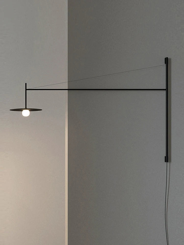 Applique murale industrielle minimaliste à bras oscillant