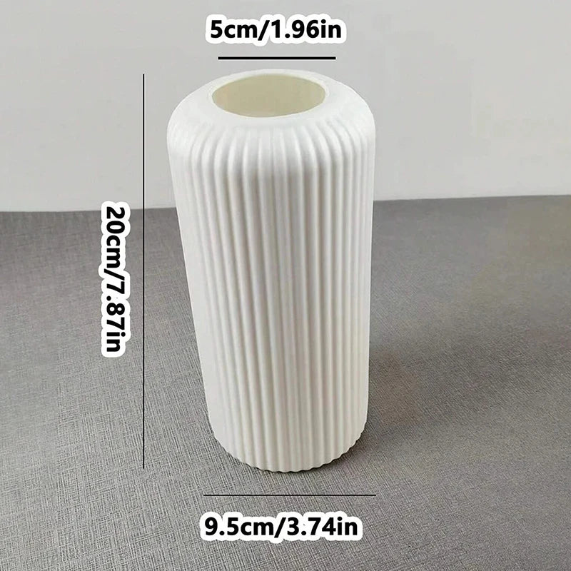 vase en plastique rayé pour arrangement floral décoratif - vue 9 sur 10