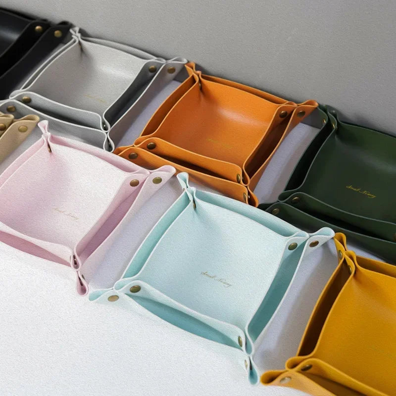 Vide-poche organisateur pliable en cuir pour bureau bijoux et cosmétiques - vue 4 sur 19
