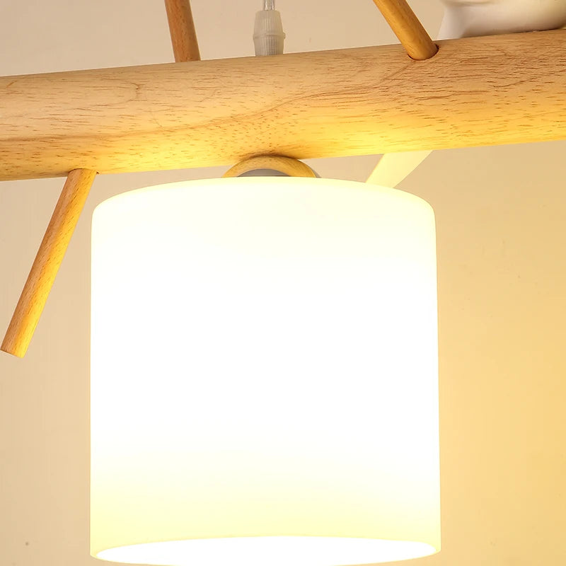 Lustre nordique en bois massif avec oiseaux - vue 6 sur 9