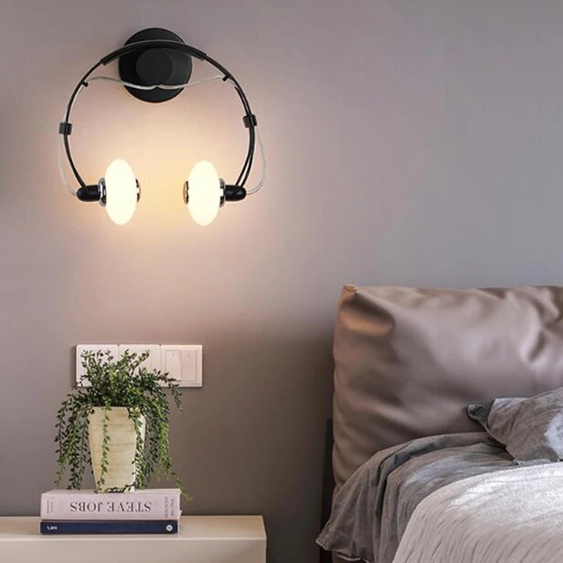 Applique murale LED créative en forme de casque audio - vue 2 sur 9