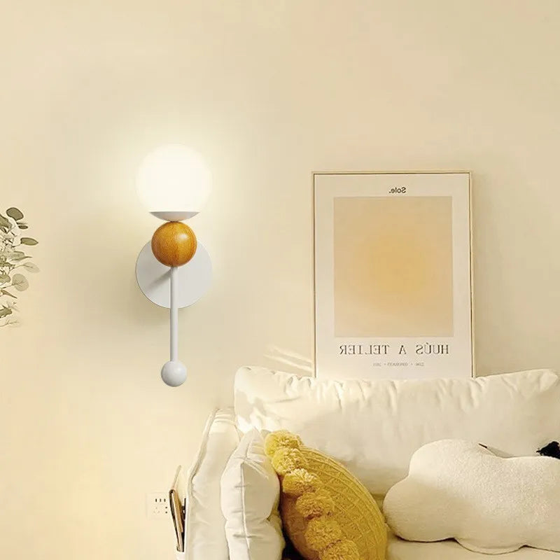 Applique murale LED en bois au design nordique moderne - vue 3 sur 8