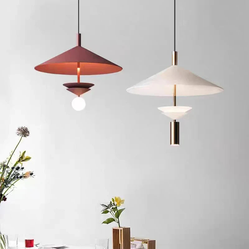 style de lampe suspendue en métal