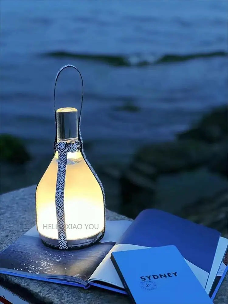 lampe de chevet portable en cuir avec chargeur tactile - vue 4 sur 7