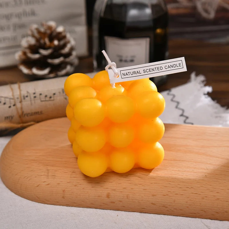 bougie parfumée big cube pour décoration moderne et aromathérapie - vue 29 sur 39