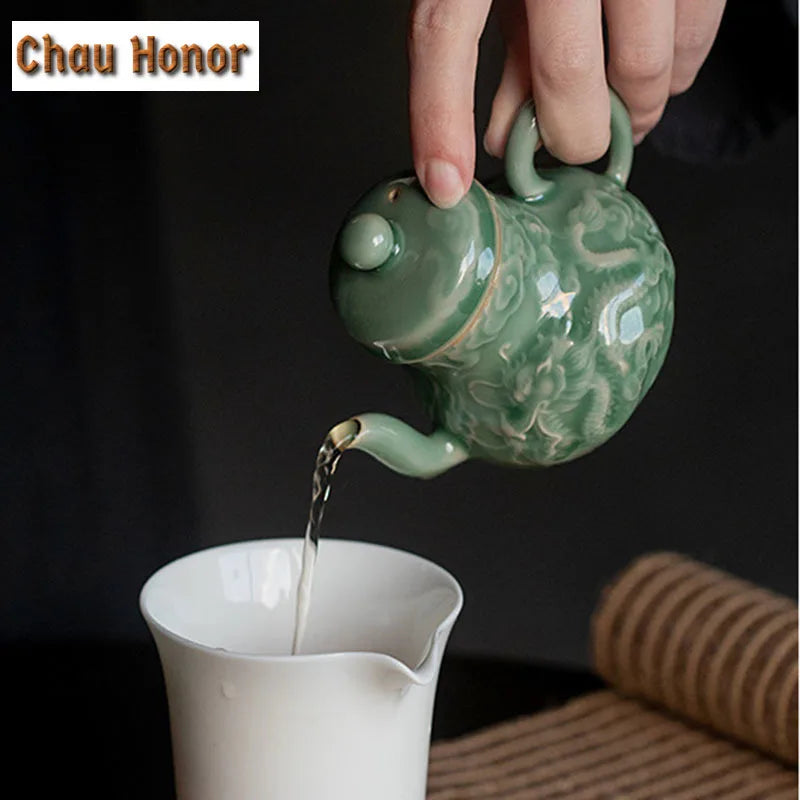 Théière céladon yue kiln dragon phénix relief filtre - vue 7 sur 7